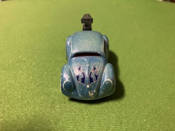 HOT WHEELS VOLKSWAGEN BEETLE - autka marki Mattel