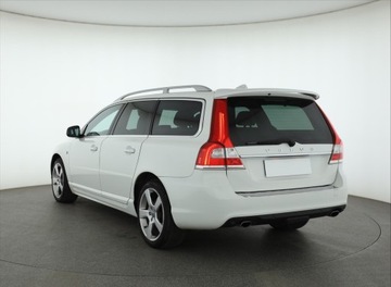 Volvo V70 III Kombi Facelifting 2.0 D4 DRIVE-E 181KM 2014 Volvo V70 D4, 178 KM, Skóra, Navi, Xenon, zdjęcie 3