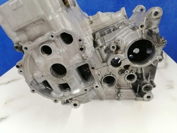 suzuki gsxr 750 k1-k2 картер двигателя блок двигателя