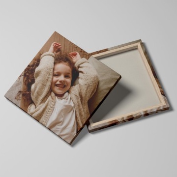 ФОТОкартина Ваше фото на холсте 80х80.