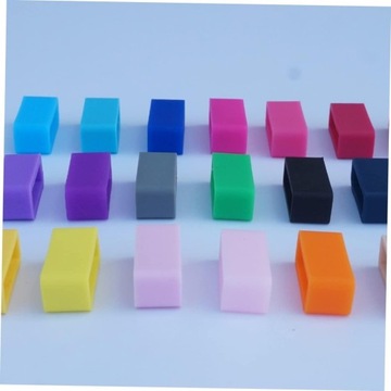 Набор из 12 петель для ремня разного цвета + 2 наклейки.