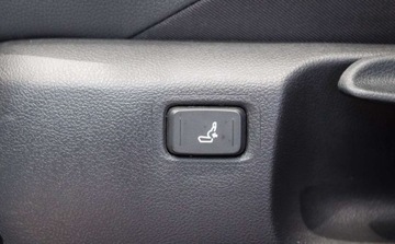 Toyota C-HR I Crossover Facelifting 1.8 Hybrid 122KM 2023 Toyota C-HR 1.8 Hybrid Style 1.8 Hybryda 122KM, zdjęcie 22