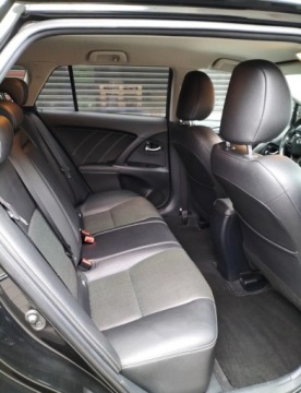 Toyota Avensis III Wagon Facelifting 2015 2.0 D-4D 143KM 2018 Toyota Avensis 2.0 D-4D Premium, zdjęcie 4