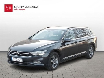 Volkswagen Passat B8 Variant Facelifting 2.0 TDI SCR 150KM 2022 Volkswagen Passat 2.0 TDI 150KM Business DSG Kamera Hak Grzane Fotele