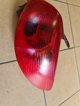 LAMPA LEWY TYŁ PEUGEOT 206 04' LIFT 5D HB