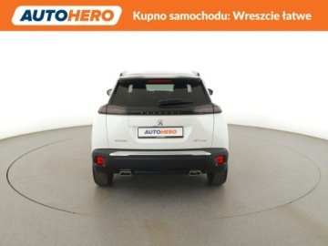 Peugeot 2008 I SUV Facelifting 1.2 PureTech 130KM 2019 Peugeot 2008 full LED półskóra virtual cocpit, zdjęcie 5