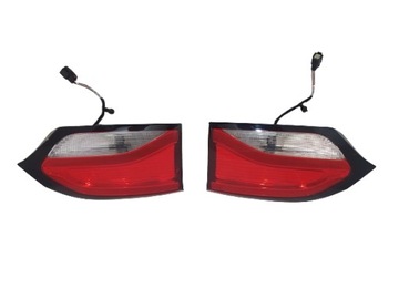 TYLNA PRAWA LEWA LAMPA W KALPĘ CHRYSLER PACIFICA II 16-