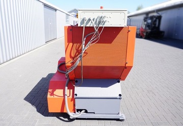 RĘBAK ROZDRABNIACZ UNTHA LR700 18,5kW autorewers