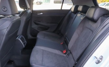 Volkswagen Golf VIII Hatchback Facelifting 1.5 TSI 116KM 2026 Volkswagen Golf Life Plus, tapicerka Art Velours, Pakiet Zimowy, od reki, zdjęcie 10