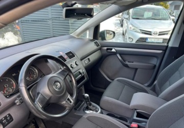 Volkswagen Touran II 1.6 TDI 105KM 2011 Volkswagen Touran Sprowadzony Ubezpieczony Zarejestrowany 1.6 Diesel, zdjęcie 14