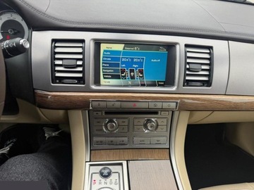Jaguar XF I Sedan 3.0D V6 S 275KM 2010 Jaguar XF 3.0 V6 S 275KM 2010r, zdjęcie 6