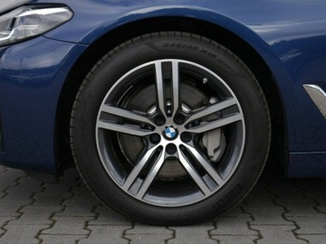 BMW Seria 5 G30-G31 Touring Facelifting 2.0 530i 252KM 2021 BMW 530 FV-23%, Hak, Skrętna oś, Fotele komfortowe, zdjęcie 22
