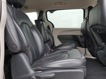 Chrysler Pacifica II 2023 Chrysler Pacifica Hybrid Touring L 2023 3.6l 3.6 Hybryda 260KM, zdjęcie 11