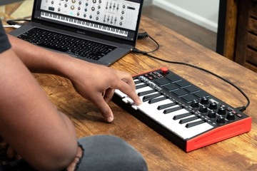 Klawiatura sterująca AKAI MPK Mini MK3