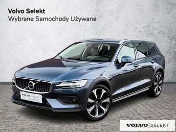 Volvo V60 II  2021 Volvo V60 Cross Country Volvo V60 Cross Country B4