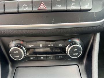 Mercedes CLA C117 Coupe 2.0 250 211KM 2014 Mercedes-Benz CLA Automat Klimatyzacja Nawigacja Parktronic 18 Felgi Sport, zdjęcie 5