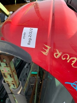 DAIHATSU CUORE VI NÁRAZNÍK ZADNÍ ČERVENÝ