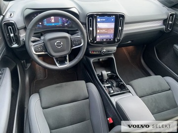 Volvo XC40 Crossover Facelifting 2.0 B4 197KM 2022 Volvo XC 40 Volvo XC40 PLUS Bright B4 (197 + 14KM), zdjęcie 27