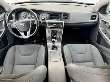 Volvo V60 I Kombi 2.0 D3 163KM 2012 Volvo V60 R-Design 2.0d D4 163KM 5cylinów Manual, zdjęcie 8
