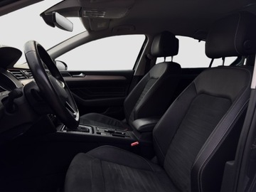 Volkswagen Passat B8 Limousine Facelifting 2.0 TSI 190KM 2021 Volkswagen Passat VW Passat 2.0 TSI 190KM DSG Elegance Premium 2.0 190KM, zdjęcie 8