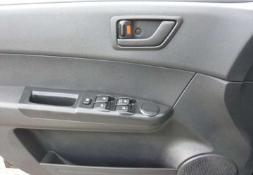 Hyundai Getz 2010 Hyundai Getz 1.1 benzyna ,ekonomiczny , klimatyzacja, bardzo niski przebieg, zdjęcie 11