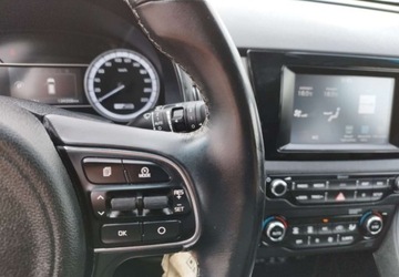 Kia Niro I Crossover 1.6 GDi Hybrid 141KM 2017 Kia Niro Kia Niro 1.6 hybryda klima kamera stan bdb gwarancja przebiegu 1.6, zdjęcie 30