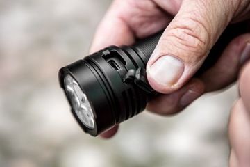 OSRAM P9 LED NEO перезаряжаемый USB-фонарик 3300лм