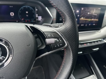 Skoda Octavia IV RS Liftback 2.0 TDI SCR 200KM 2022 Skoda Octavia RS 2.0 TDI 200KM Matrix Bezwypadkowa, zdjęcie 26