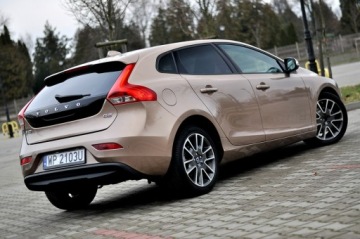 Volvo V40 II Hatchback 1.6 D2 115KM 2014 Volvo V40 1,6 HDi 115Km Automat Ledy Digital Navi, zdjęcie 1