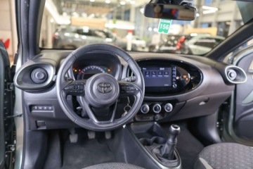 Toyota Aygo X 1.1 VVT-i 72KM 2023 Toyota Aygo X Toyota Aygo X 1.0 VVT-i Style Benzyna 72KM, zdjęcie 22