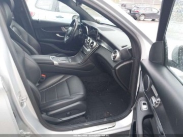 Mercedes GLC C253 2020 Mercedes-Benz GLC 300 4Matic 2020 2.0 Benzyna 255KM, zdjęcie 9