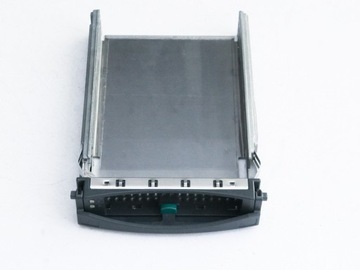 KIESZEŃ / Ramka 3,5'' SERWERA FUJITSU A3C40056861