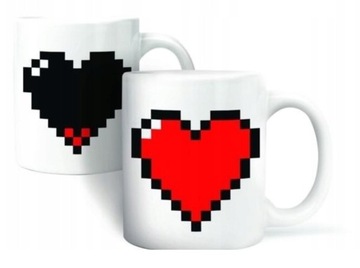 Пиксельная кружка в форме сердца