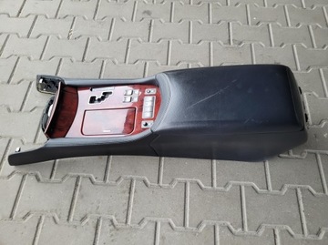 LOKETNÍ OPĚRKA PŘEDNÍ ČERNÁ TUNEL CENTRÁLNÍ LEXUS LS 460 IV 600 LA20