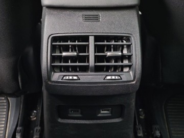 Citroen C4 III SUV 1.2 PureTech 130KM 2021 Citroen C4 SalonPL Podgrzewane fotele szyba kierow, zdjęcie 13