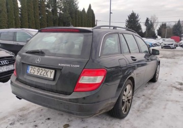 Mercedes Klasa C W204 Kombi T204 1.8 180 K 156KM 2008 Mercedes-Benz Klasa C 112008r. 1.8 Benzyna. Lekko uszkodzony lewy bok. Jez, zdjęcie 3