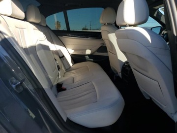 BMW Seria 5 G30-G31 2022 BMW Seria 5 530E 2022 2.0l 2.0 Hybryda 288KM, zdjęcie 10