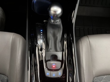 Toyota C-HR I Crossover Facelifting 2.0 Hybrid Dynamic Force 184KM 2020 Toyota C-HR 2.0 Hybrid Executive Toyota C-HR 2.0 E, zdjęcie 18