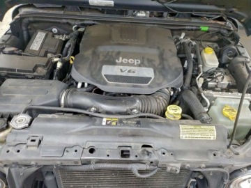 Jeep Wrangler III Unlimited Facelifting 3.6 V6 286KM 2017 Jeep Wrangler SAHARA, V6, od ubezpieczalni 3.6 Benzyna 285KM, zdjęcie 11