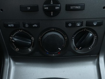 Opel Antara SUV 2.0 CDTI ECOTEC 150KM 2008 Opel Antara 2.0 CDTI, 4X4, Navi, Klima, zdjęcie 17