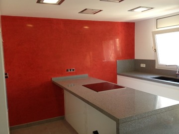 STIUK WENECKI WAPIENNY - 25 m2 CZERWONY