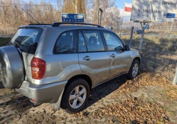 Toyota RAV4 II 2.0 16V D-4D 116KM 2005 Toyota RAV4 Toyota RAV4 2,0td z 2005 r 2.0 Diesel 116KM, zdjęcie 1