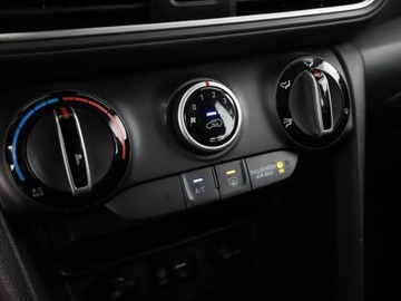 Hyundai Kona I Crossover 1.0 T-GDI 120KM 2019 Hyundai Kona klima grzane fotele i kierownica, zdjęcie 25