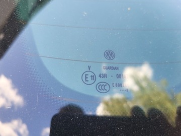 Комплект фонарей задней крышки багажника VW Passat B6 универсал лифт LC9X черный