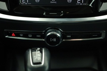 Volvo V60 II  Kombi 2.0 D4 190KM 2019 Volvo V60 Cross Country D4 2.0 AWD, Serwis ASO, zdjęcie 12