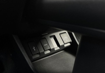 Honda HR-V II SUV 1.5 i-VTEC 130KM 2018 Honda HR-V Comfort 1.5 130KM SalonPL Czujniki Parkowania Klima Alu Podgrz., zdjęcie 21