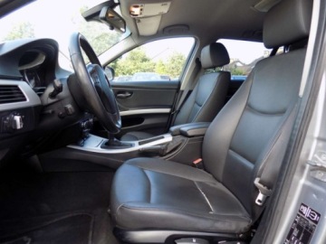 BMW Seria 3 E90-91-92-93 2010 BMW Seria 3 BIALOLEKA 2.0 T.Diesel (136 KM) 2010r. prod. KOMIS TYSIAK, zdjęcie 6