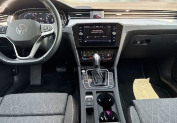 Volkswagen Passat B8 Variant Facelifting 2.0 TDI SCR 150KM 2023 Volkswagen Passat 2.0TDI 150KM Business DSG, Podgrzewane Fotel, Kamera Cof, zdjęcie 17