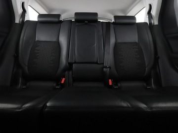 Land Rover Discovery Sport SUV 2.0 TD4 150KM 2018 Land Rover Discovery Sport 2.0Td4 SE AWD, zdjęcie 17