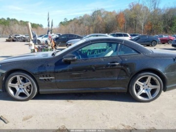 Mercedes SL R230/2 2009 Mercedes-Benz SL 550 2009 5.5 Benzyna 382KM, zdjęcie 2